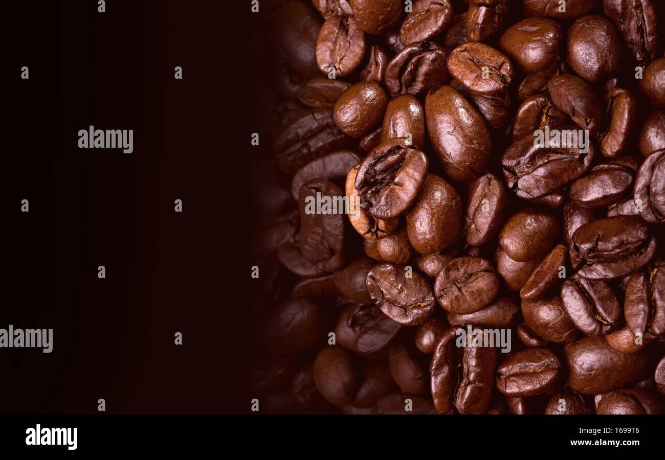 Beans dark background hi-res stock photography and images - Alamy