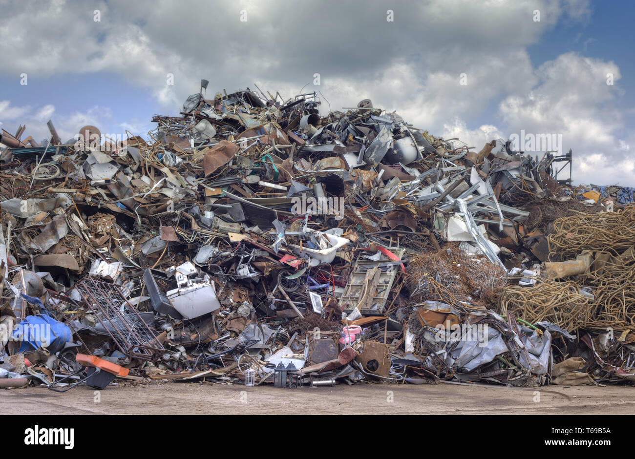 Metal Scrap Recycling Stock Photo - Alamy