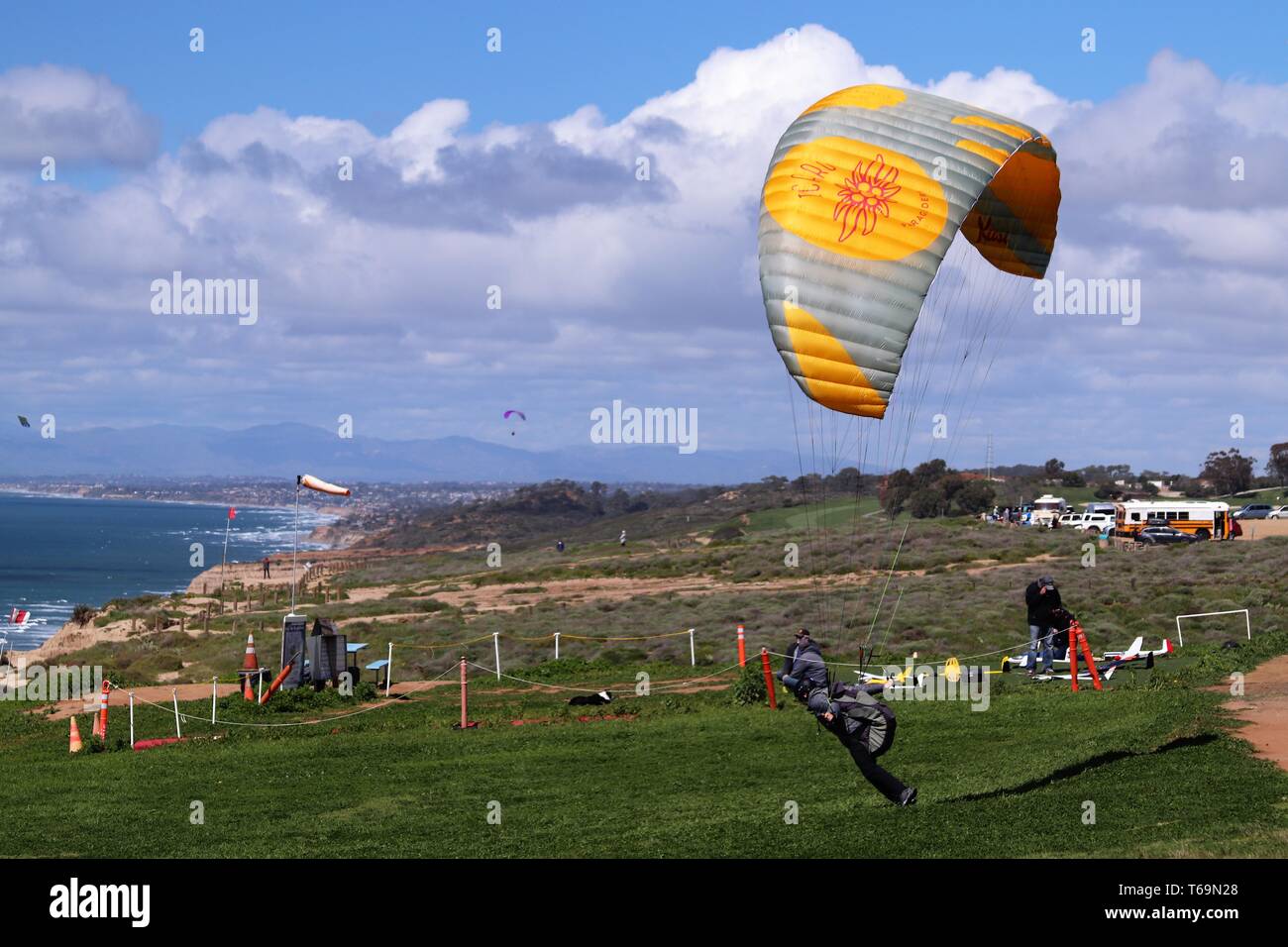 Hang gliding at Torrey Pines San Diego Stock Photo
