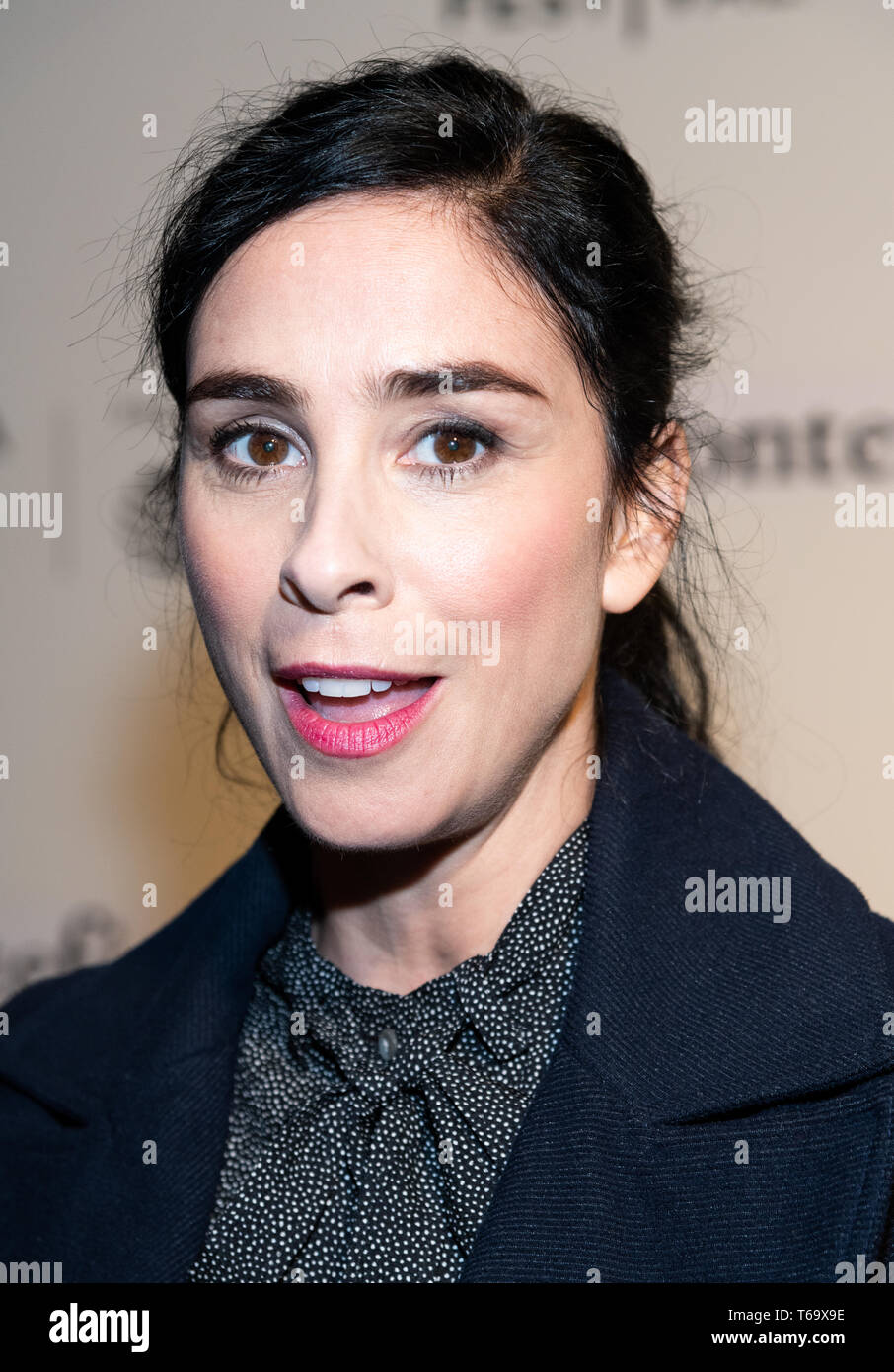 Sarah silverman in hi-res stock photography and images - Alamy