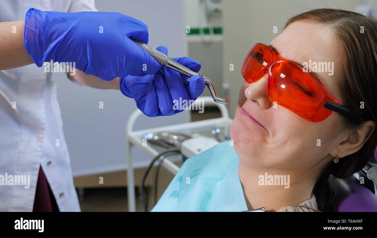 Dentist Chair Scared High Resolution Stock Photography and Images Alamy