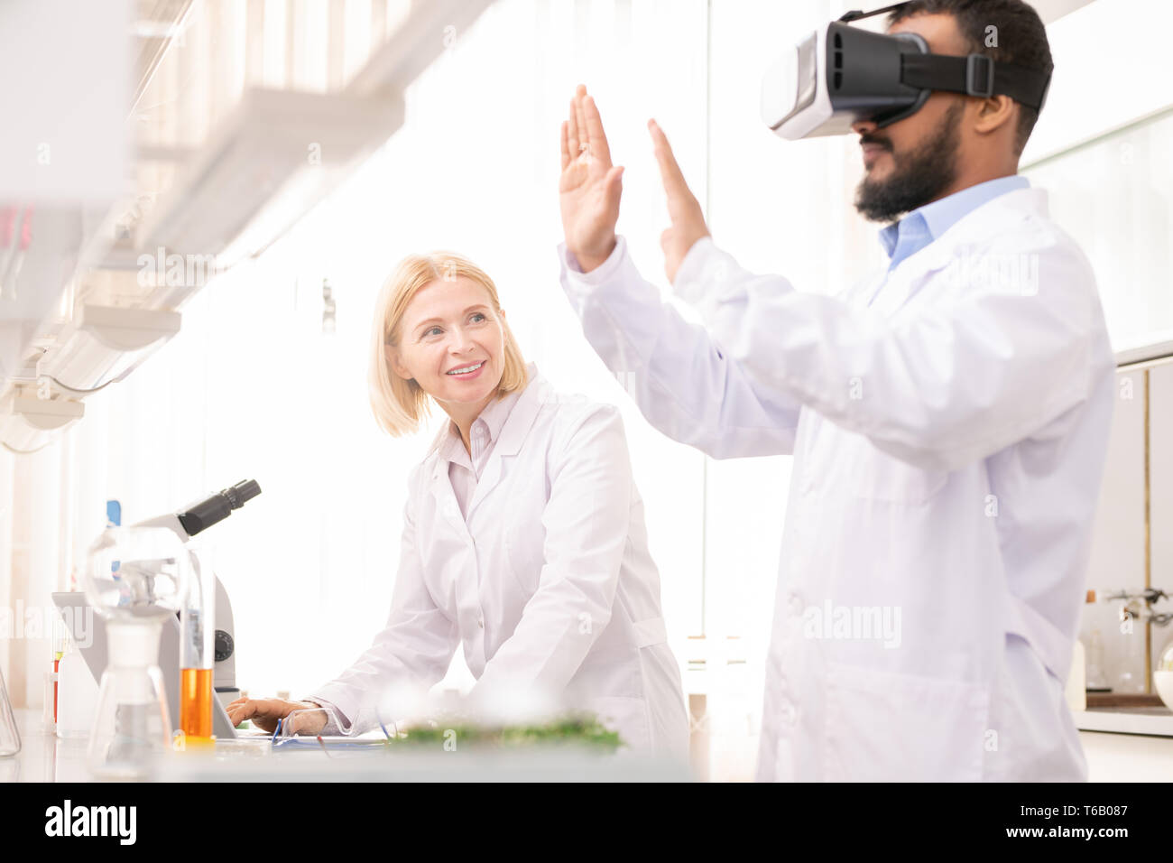 Innovative experiment in medical laboratory Stock Photo - Alamy
