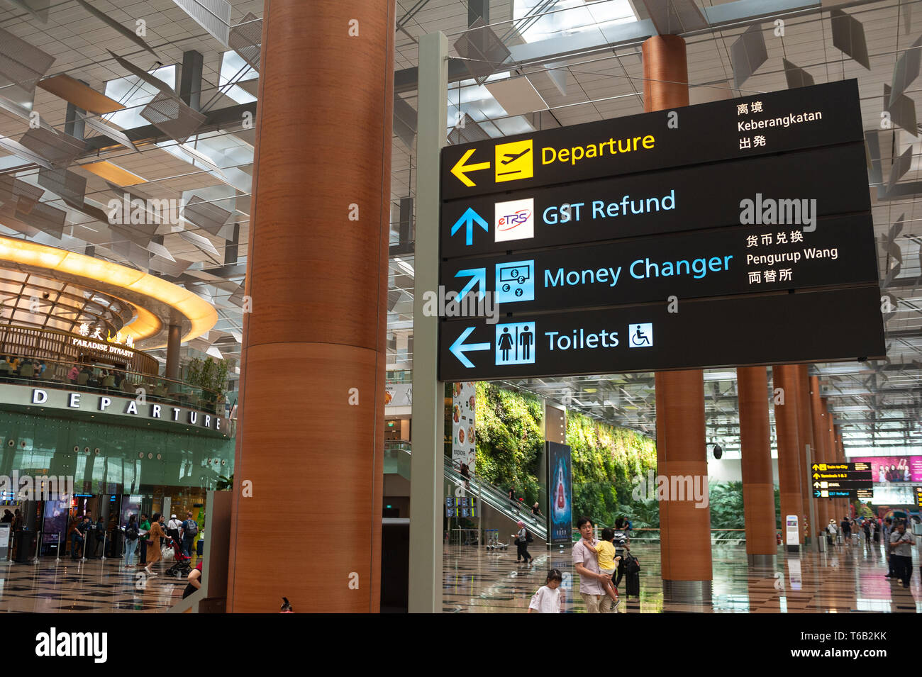 28.04.2019, Singapore, Republic of Singapore, Asia - Signposts at the departure level of Terminal 3 at Changi Airport. Stock Photo