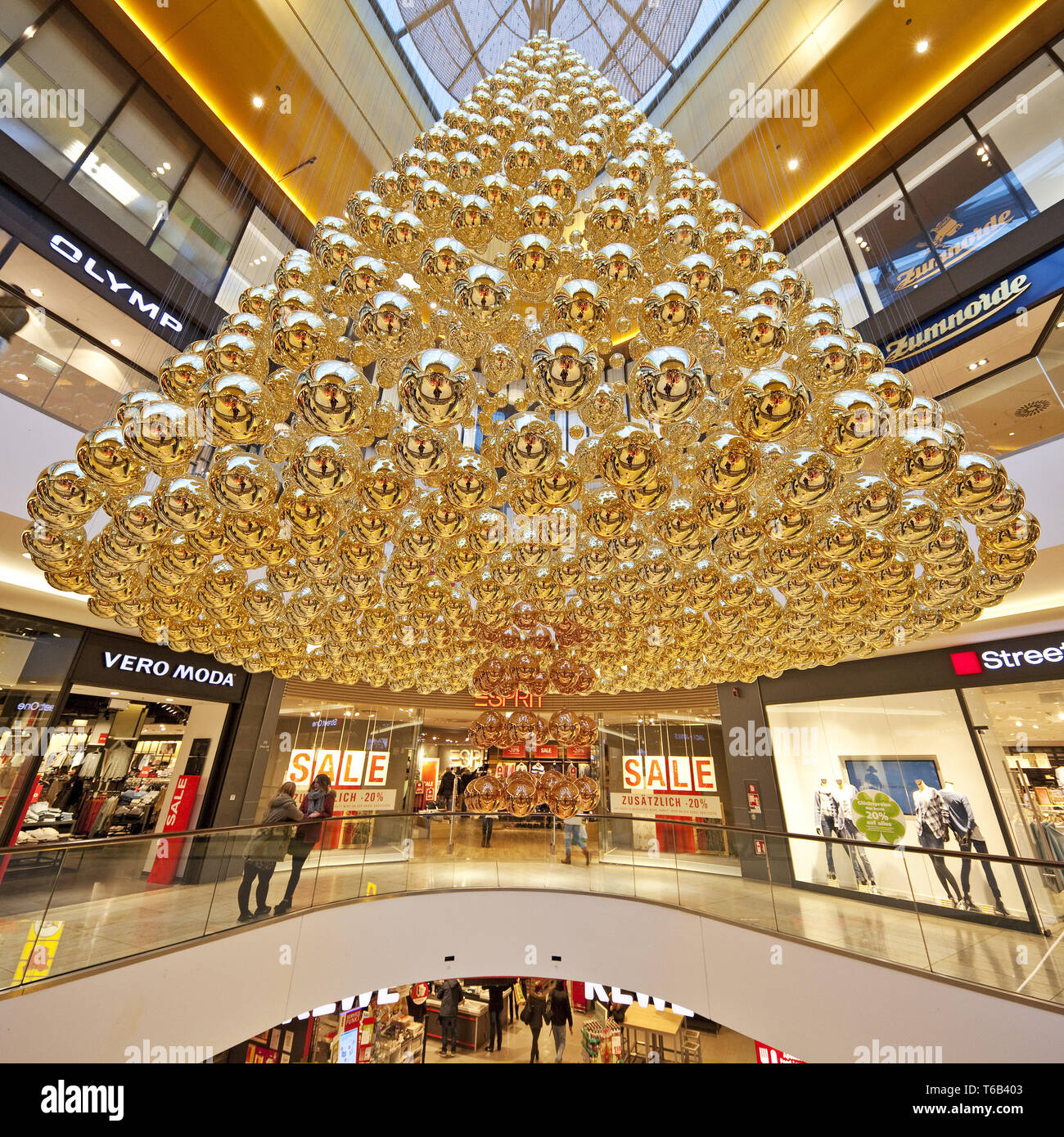 shopping center Thier-Gallerie with christmas decoration, Dortmund, Ruhr  Area, Germany Stock Photo - Alamy