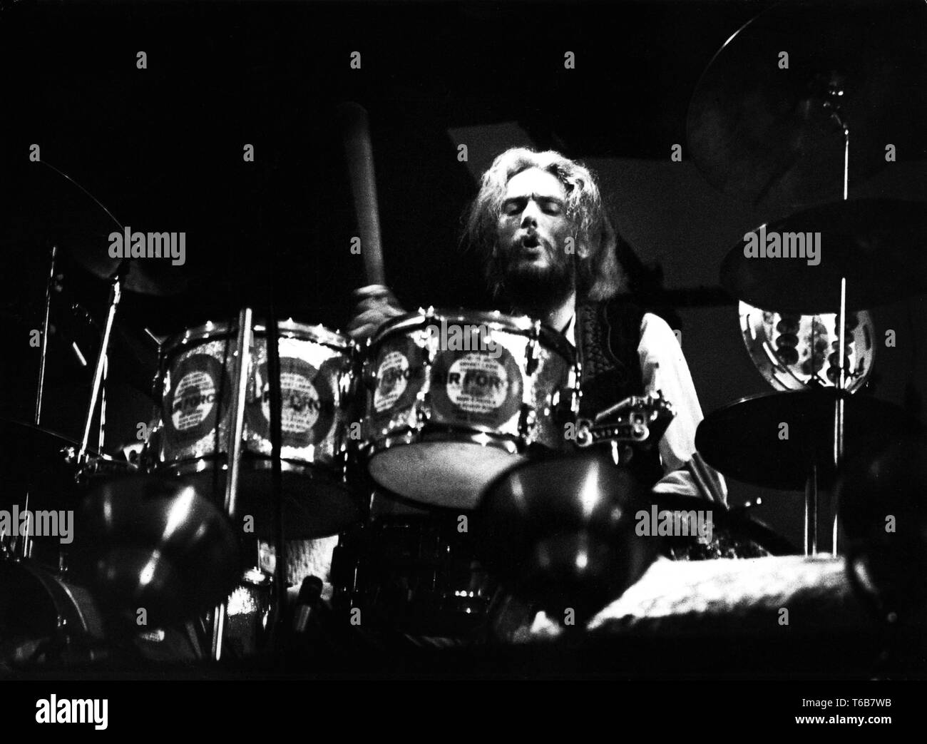 Cream ginger baker hires stock photography and images Alamy