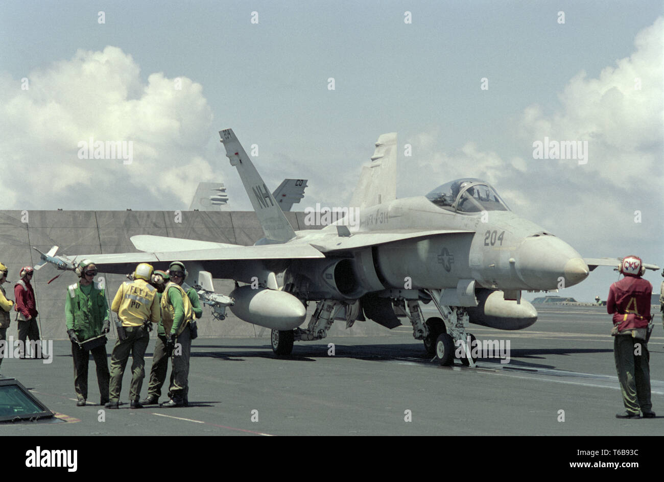 1st November 1993 Operation Continue Hope. An F/A-18 Hornet is about to take off from no.2 catapult of the U.S.Navy aircraft carrier USS Abraham Lincoln in the Indian Ocean, 50 miles off Mogadishu, Somalia. Stock Photo