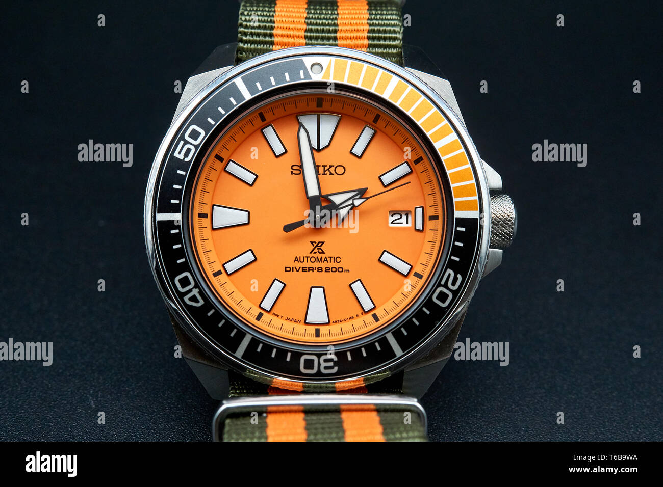 seiko samurai diver watch with orange dial Stock Photo - Alamy