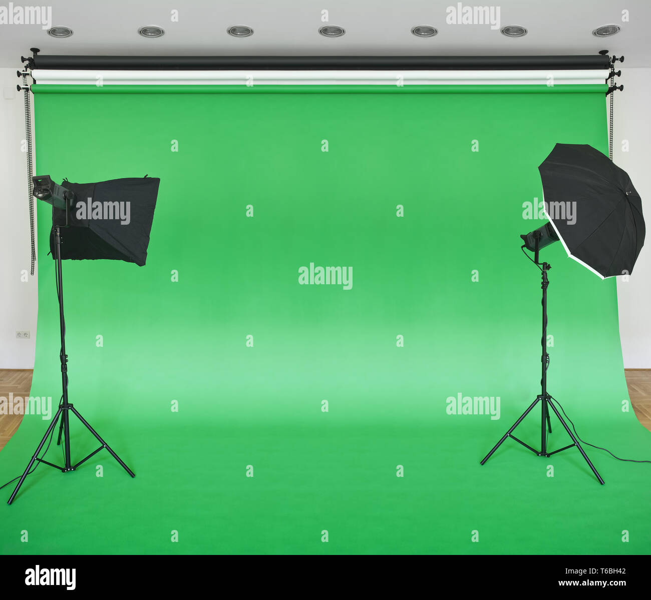 Green Studio Backdrop Stock Photo Alamy