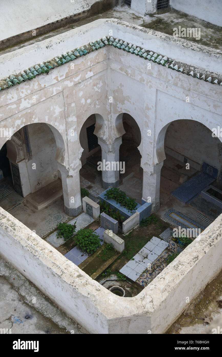 Islamic graves hi-res stock photography and images - Alamy