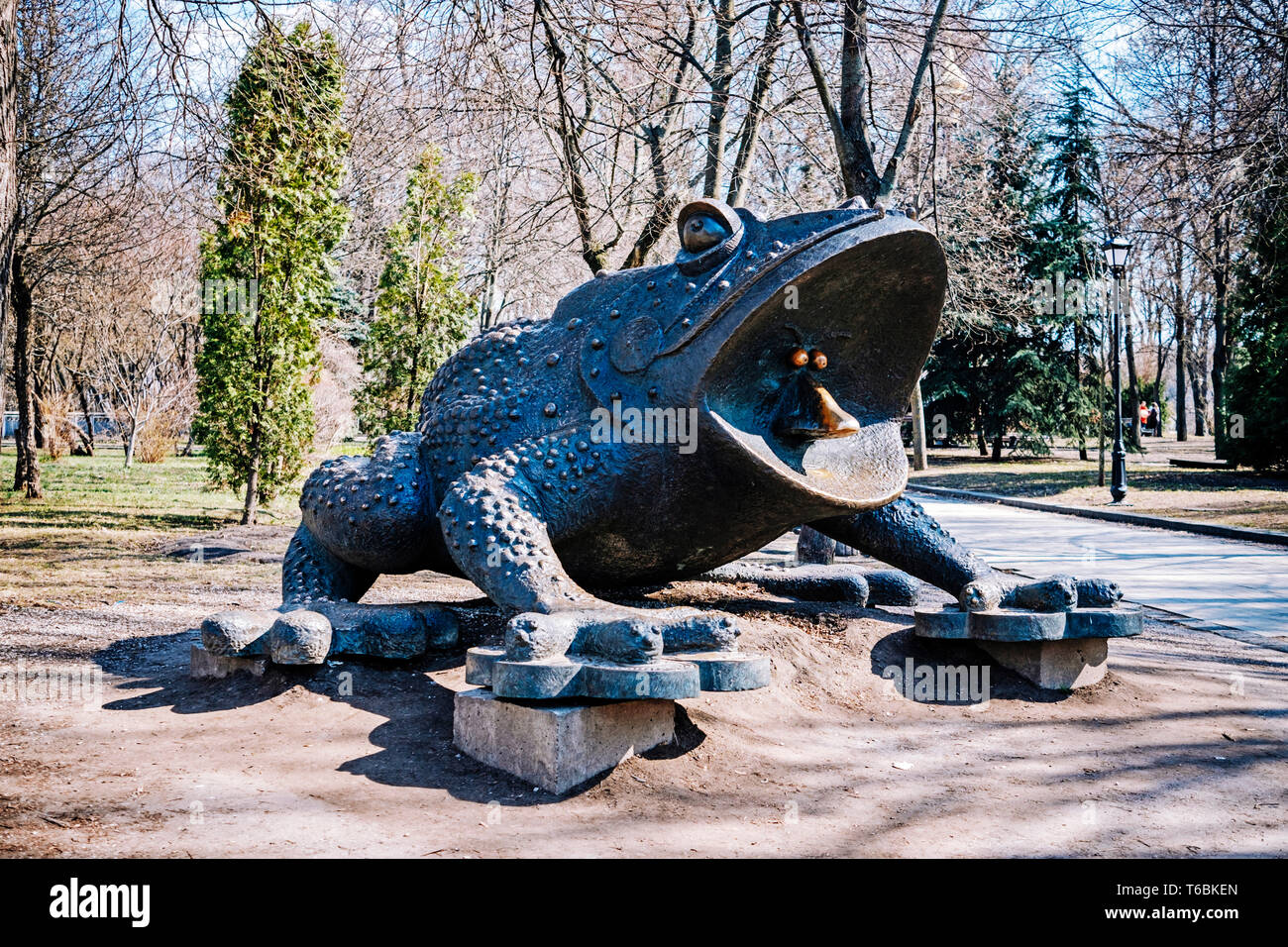 Frog statue hires stock photography and images Alamy