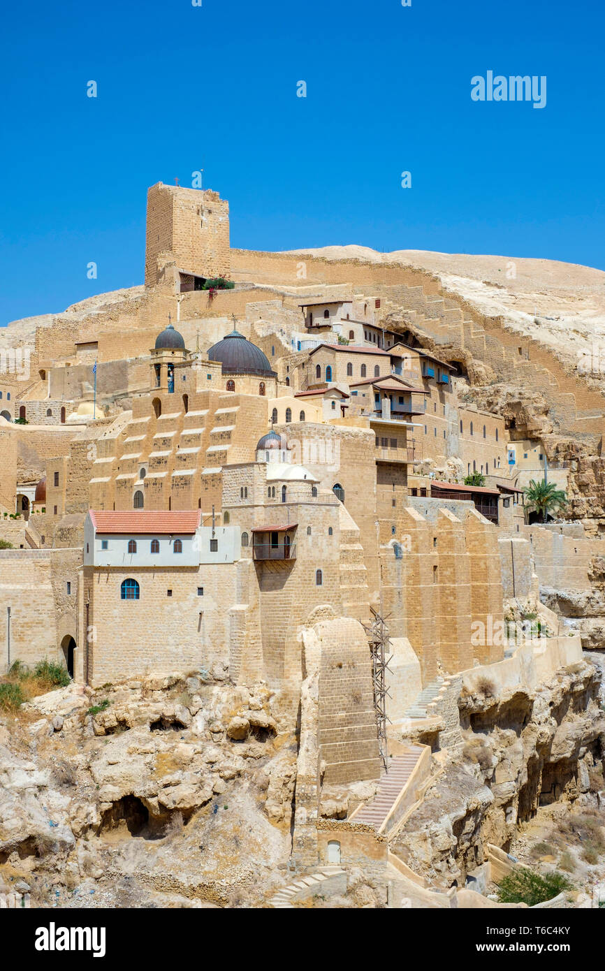 Palestine, West Bank, Bethlehem Governorate, Al-Ubeidiya. Mar Saba monastery, built into the cliffs of the Kidron Valley in the Judean Desert. Stock Photo
