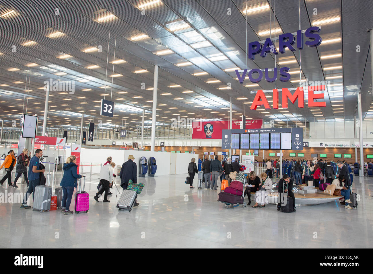 ORLY AIRPORT THE NEW TERMINAL 3 Stock Photo - Alamy