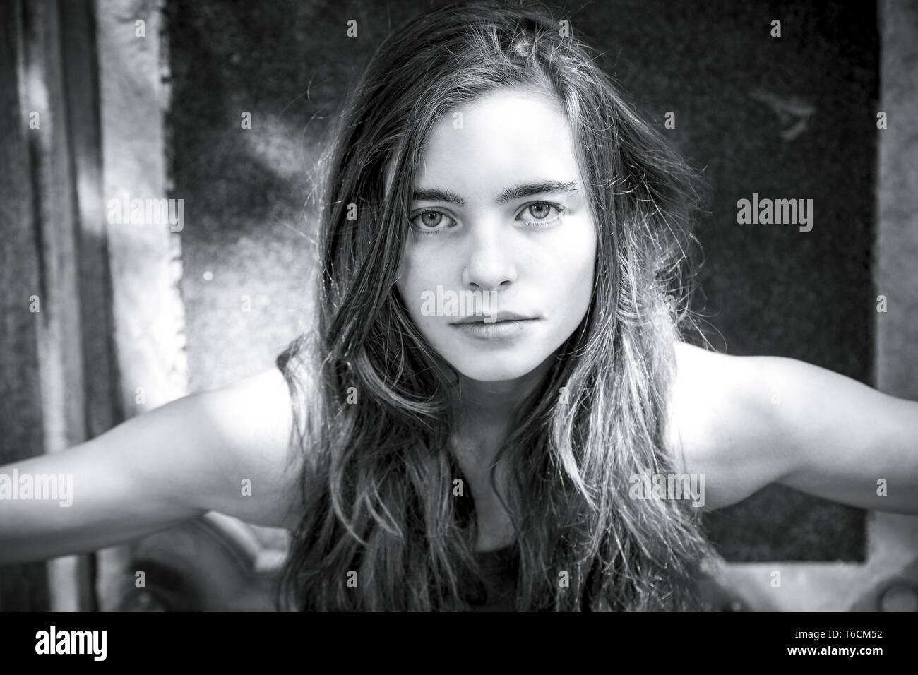 black and white portrait of a young woman Stock Photo - Alamy