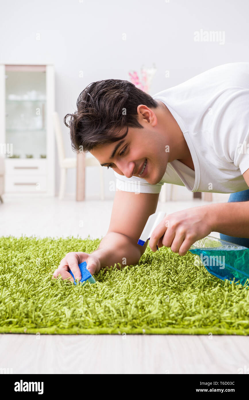 Vacuuming litter hires stock photography and images Alamy