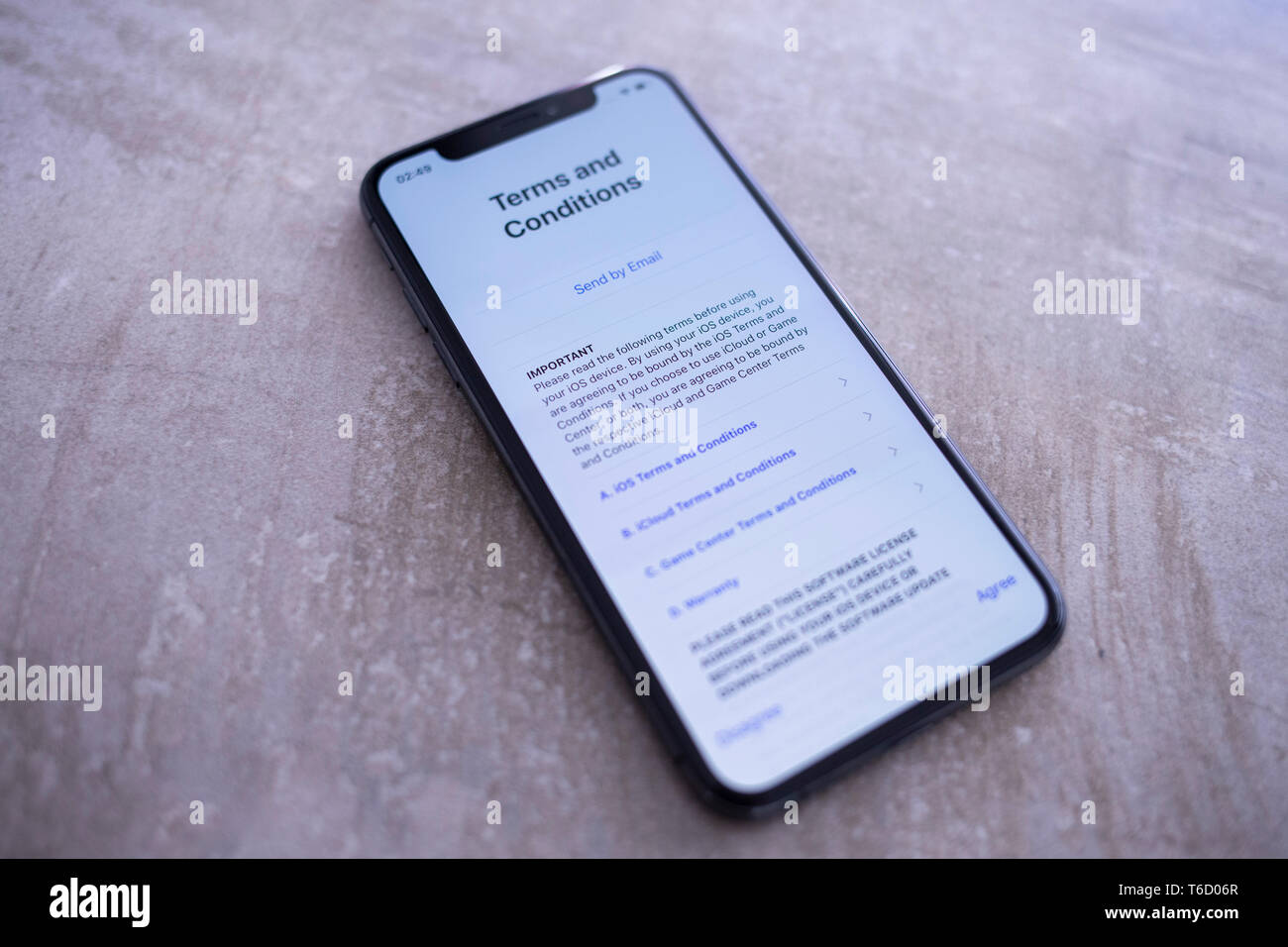 Apple Iphone XS Space Gray Close Up of Terms and Conditions Screen Stock  Photo - Alamy