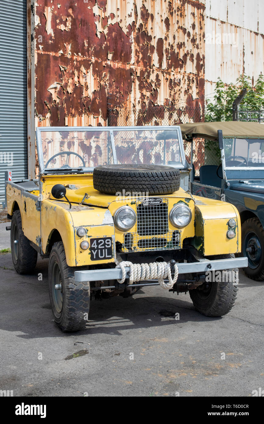 Land rover 50s hi-res stock photography and images - Alamy