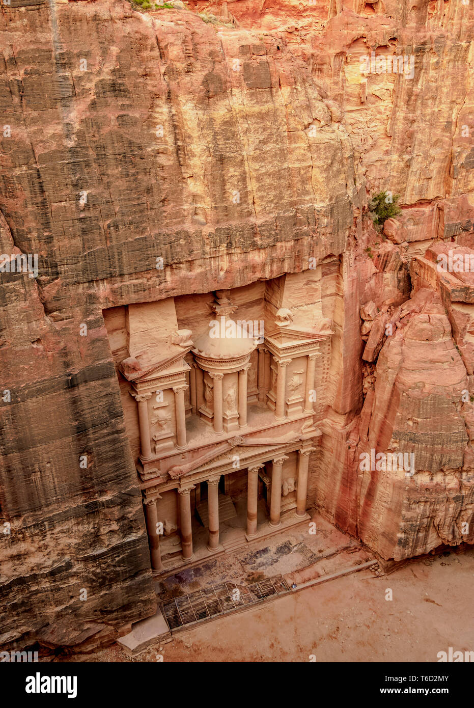 The Treasury, Al-Khazneh, elevated view, Petra, Ma'an Governorate, Jordan  Stock Photo - Alamy