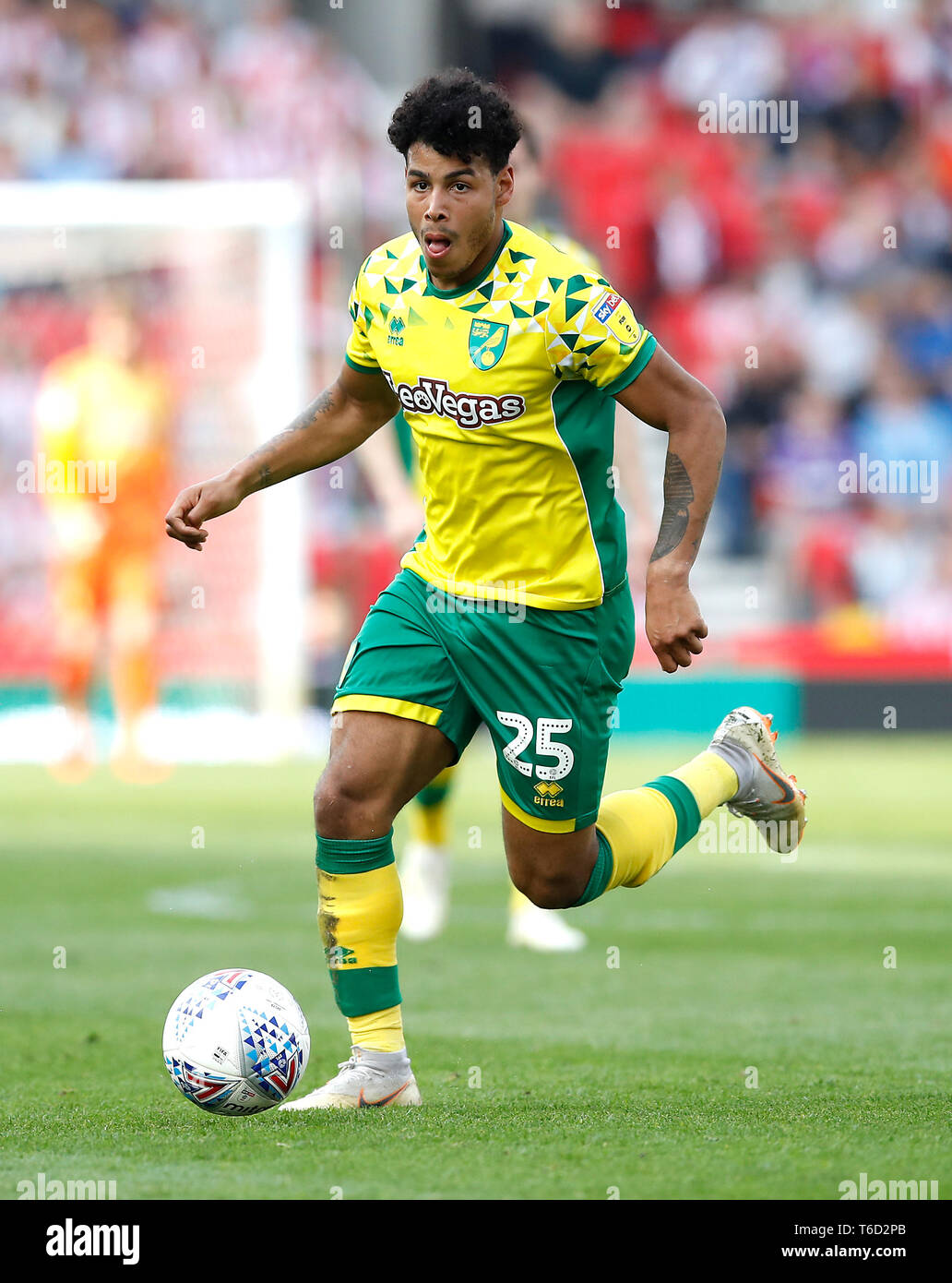 Onel Hernandez: Norwich City winger and his country's curious