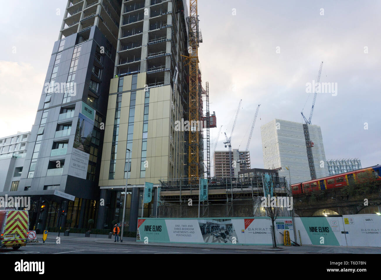 Nine elms point hires stock photography and images Alamy