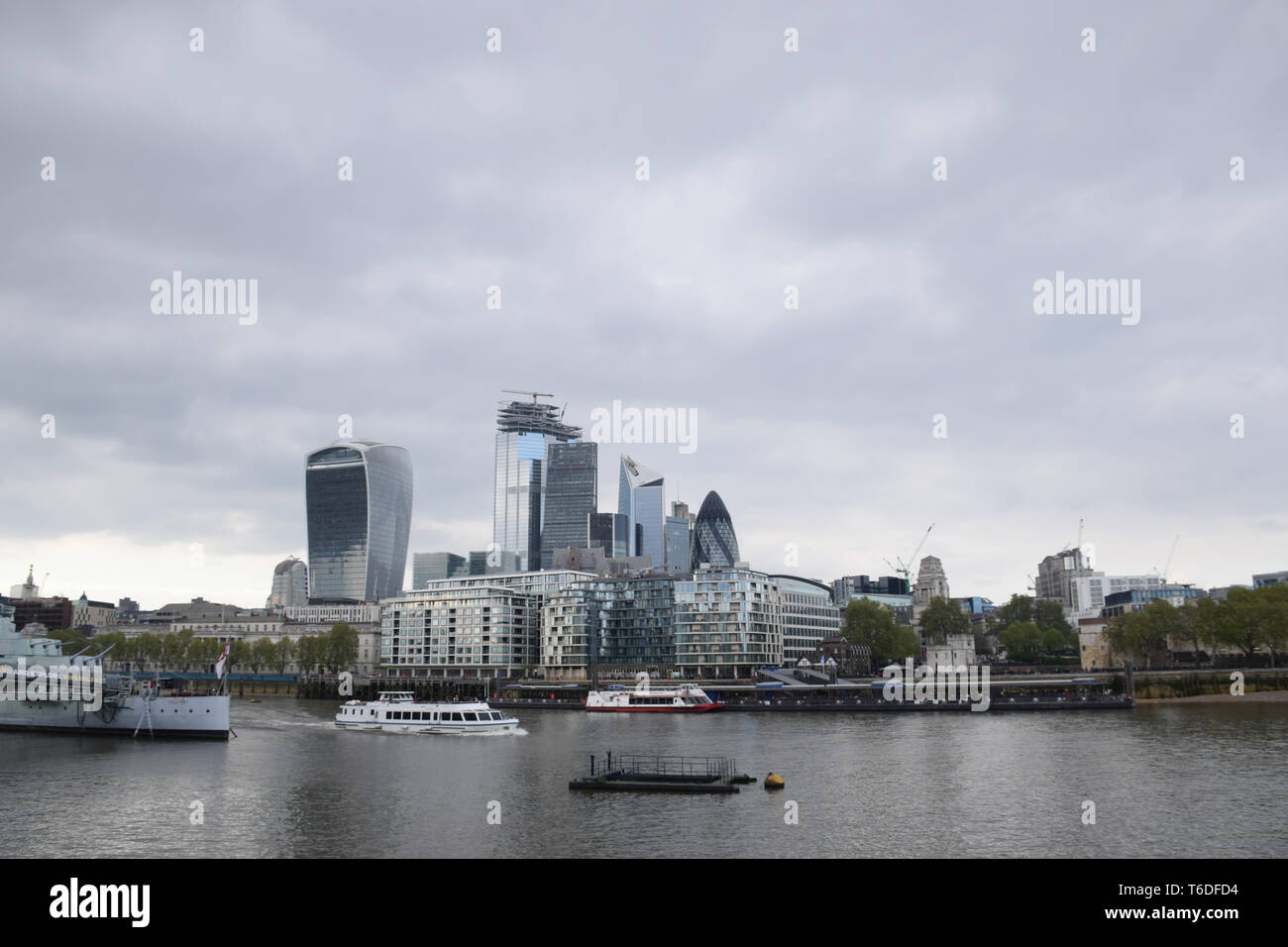 City of london skyline 2019 hi-res stock photography and images - Alamy