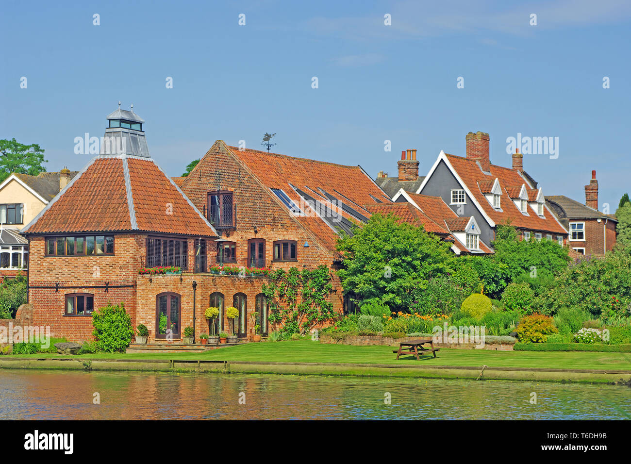 House, River Waveney, Beccles, Suffolk Stock Photo Alamy