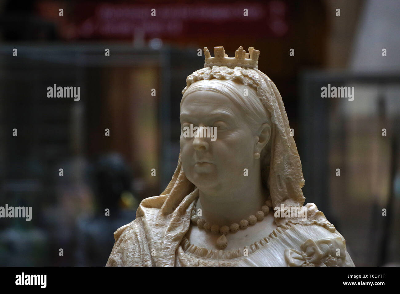 A bust of Queen Victoria in the Kelvingrove Art gallery and Museum. She doesn't look amused. Stock Photo