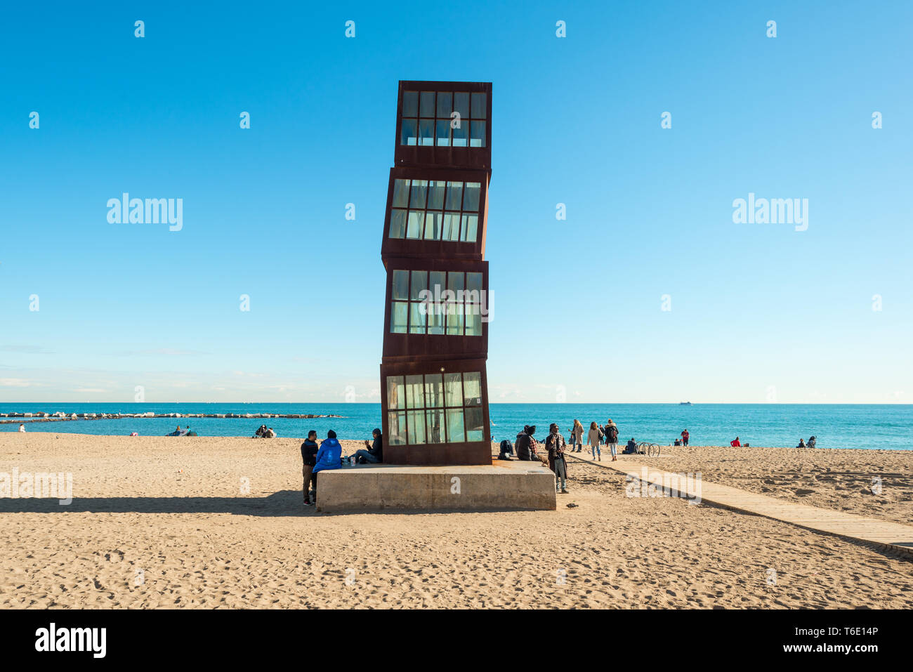 Sculpture at the beach in the Barcelona district Stock Photo Alamy