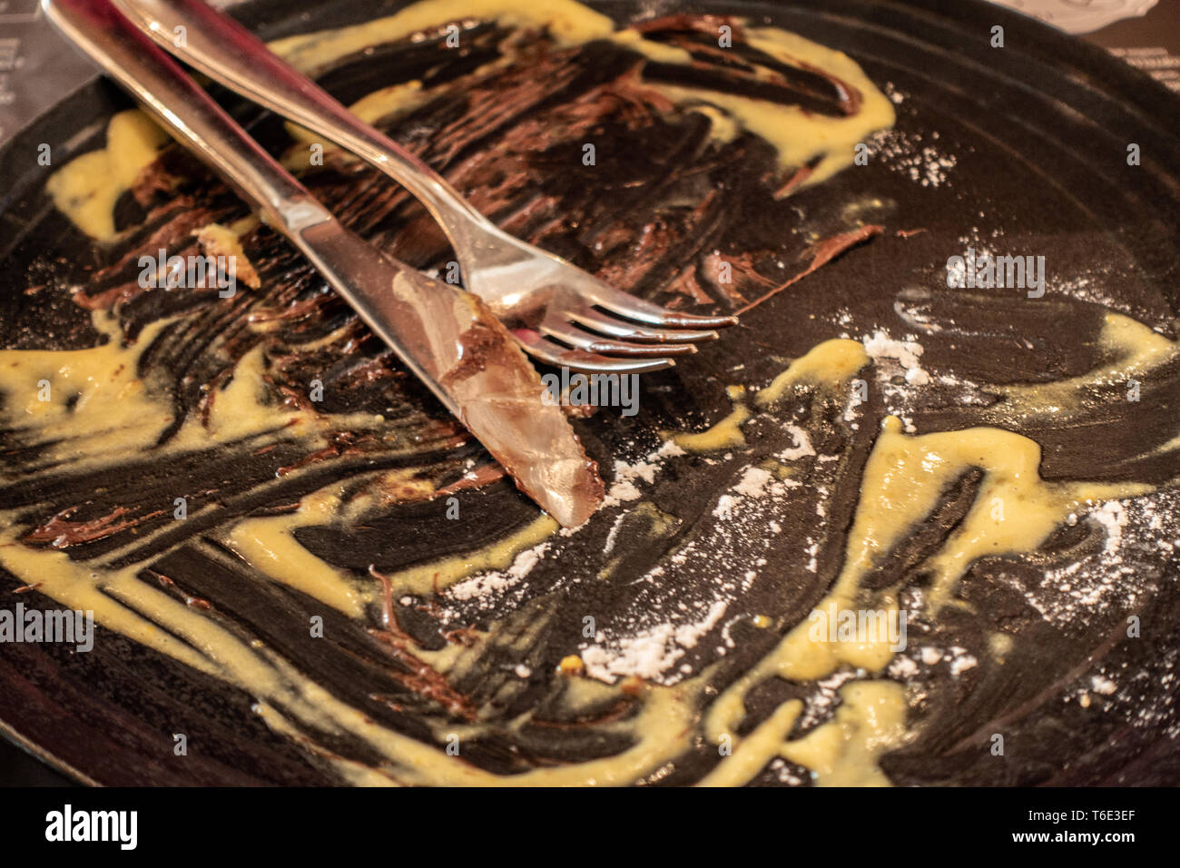 Finished eating knife and fork hires stock photography and images Alamy
