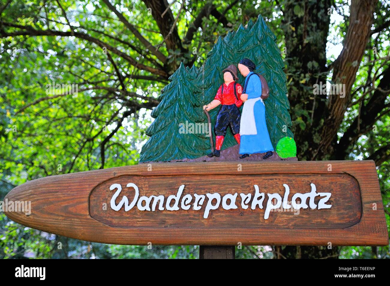 Signposted Signposted trail parking lot Stock Photo - Alamy