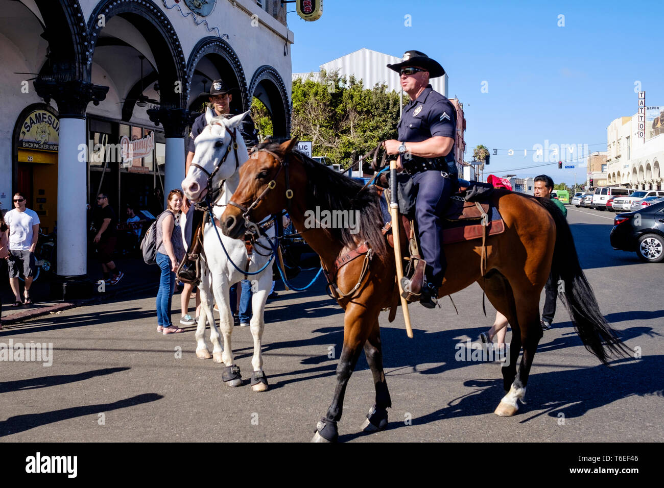 LAPD's mounted officers saddle up for holiday mall patrol – Daily News