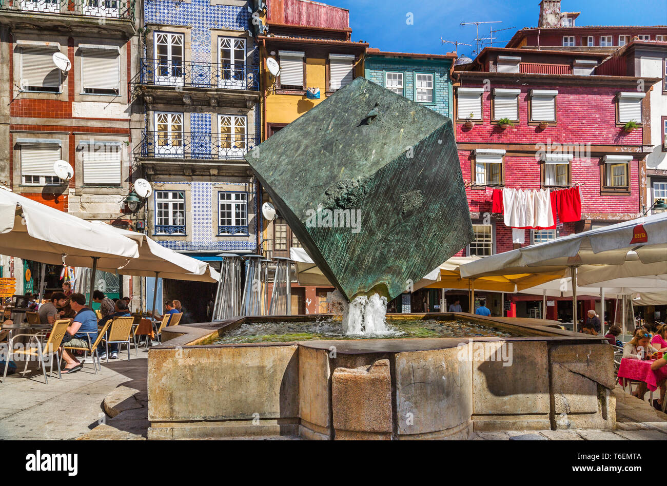 Fountain sculpture near the River Douro Stock Photo