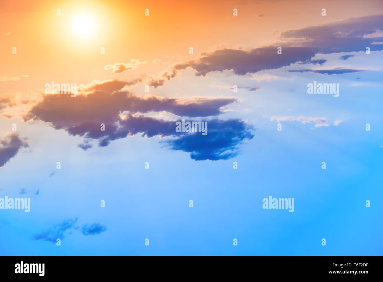 Big sun horizon hi-res stock photography and images - Alamy