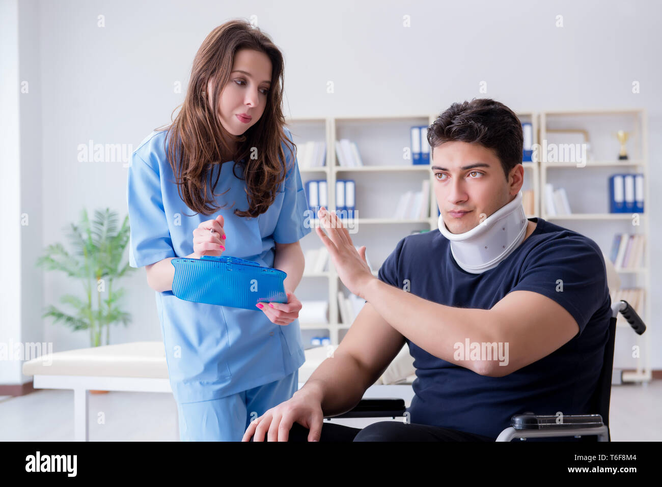 Woman with whiplash medic hi-res stock photography and images - Alamy
