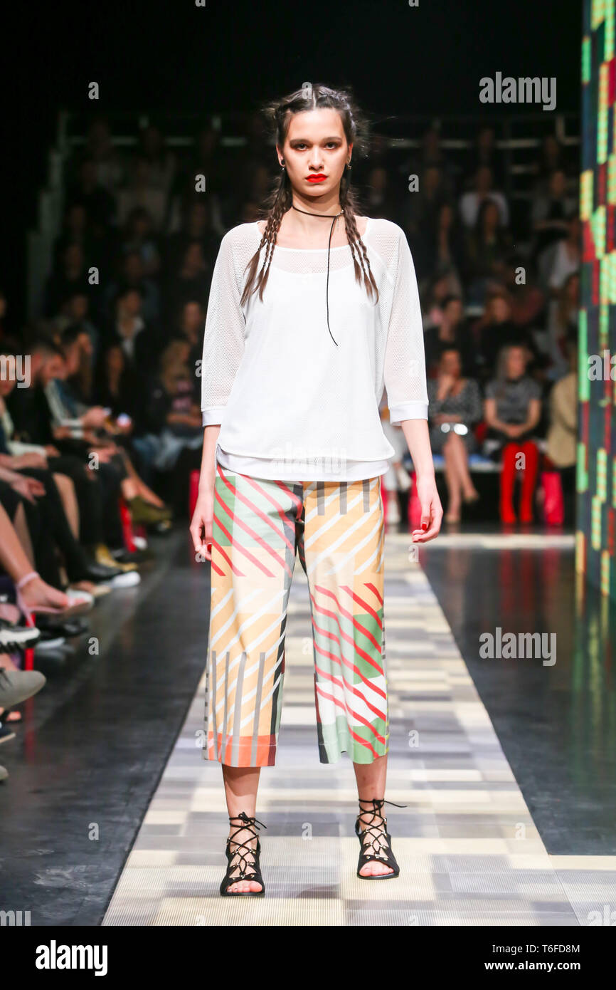 Body art fashion show hires stock photography and images Alamy