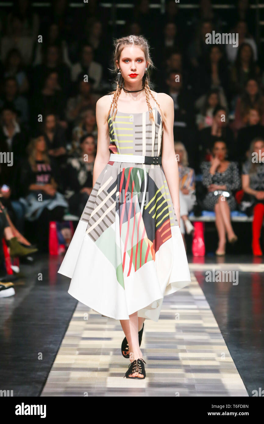 Body art fashion show hires stock photography and images Alamy