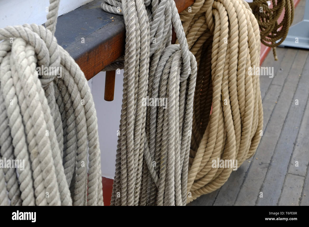 Ships ropes, ropes Stock Photo - Alamy