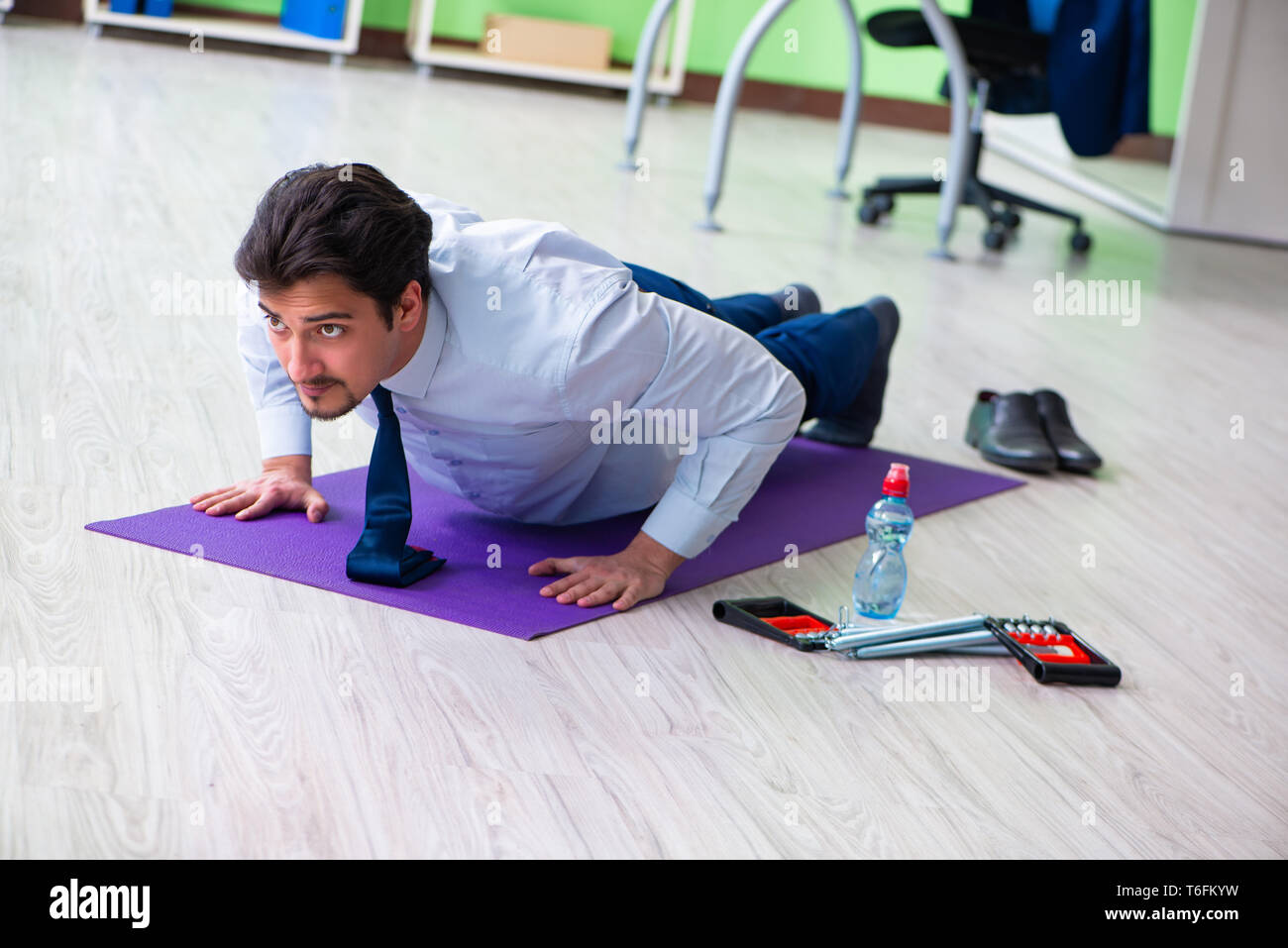 Man doing workout during break hi-res stock photography and images - Alamy