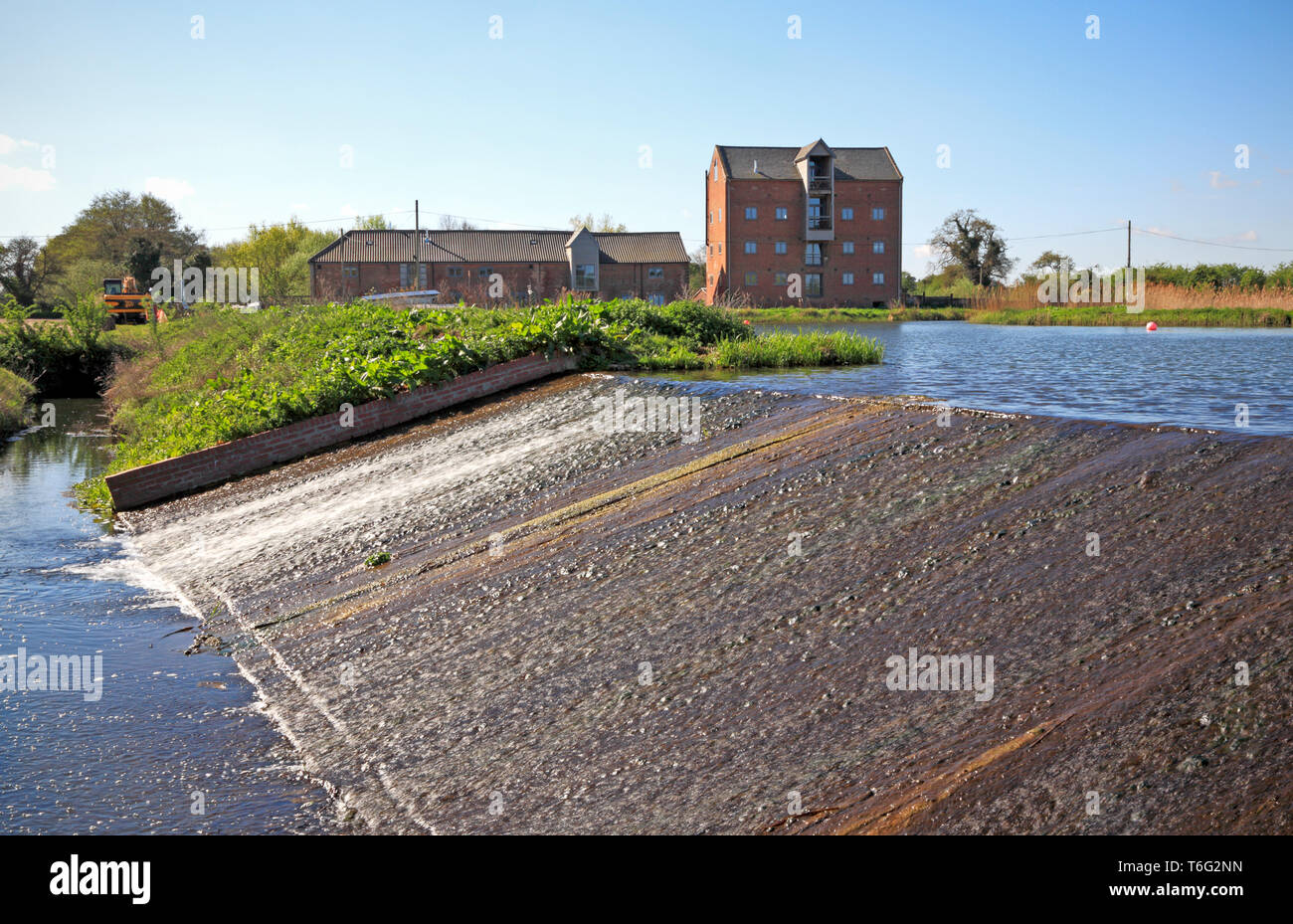 Weir pool hires stock photography and images Alamy