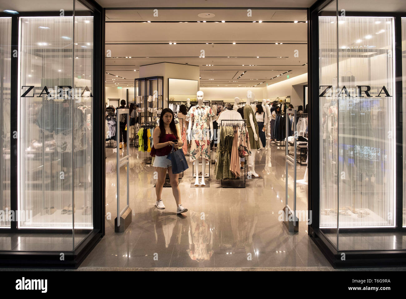 Hong Kong. 26th Apr, 2019. Spanish multinational clothing design retail  company by Inditex, Zara, store seen at Times Square shopping mall in  Causeway Bay, Hong Kong. Credit: Budrul Chukrut/SOPA Images/ZUMA Wire/Alamy  Live