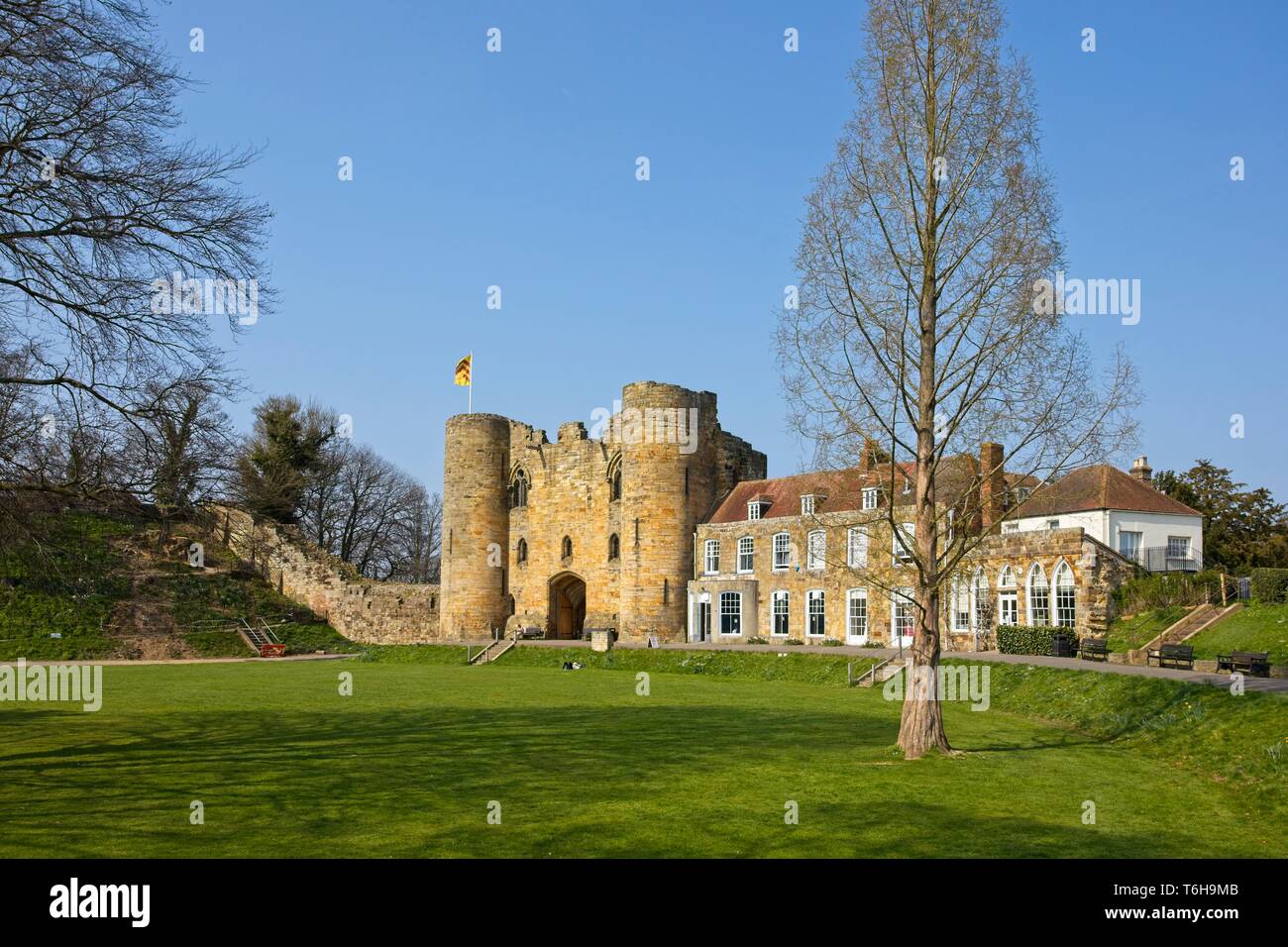 Tonbridge Castle Gatehouse and mansion, Kent,England Stock Photo Alamy