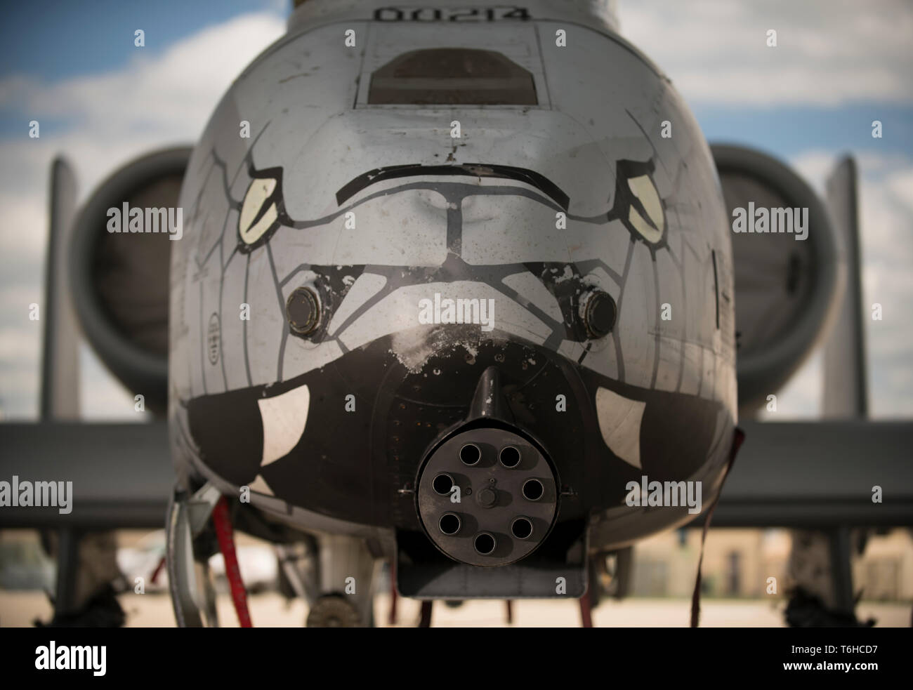 An A-10C Thunderbolt II aircraft sits on the flight line Sept. 16, 2018, at the 122nd Fighter Wing in Fort Wayne, Indiana. The aircraft was being prepared for a training mission and had the cover removed for the GAU-8 Avenger 30 mm cannon. (U.S. Air National Guard Photo by Tech. Sgt. William Hopper) Stock Photo