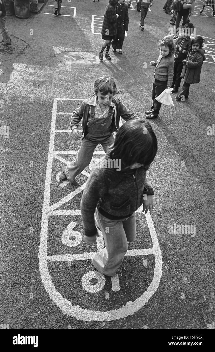 Tower hamlets and school hires stock photography and images Alamy