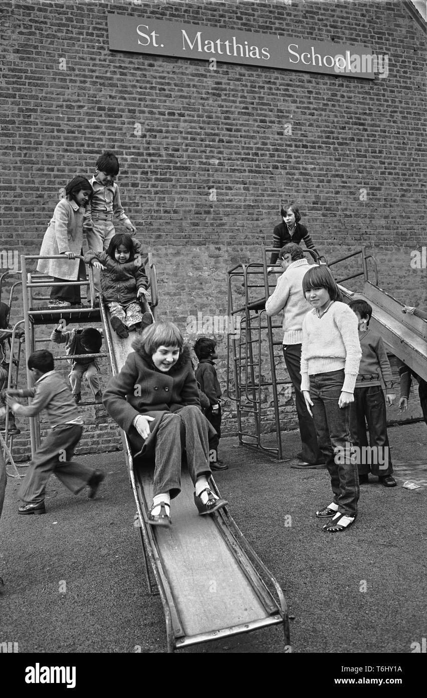 Tower hamlets and school hires stock photography and images Alamy