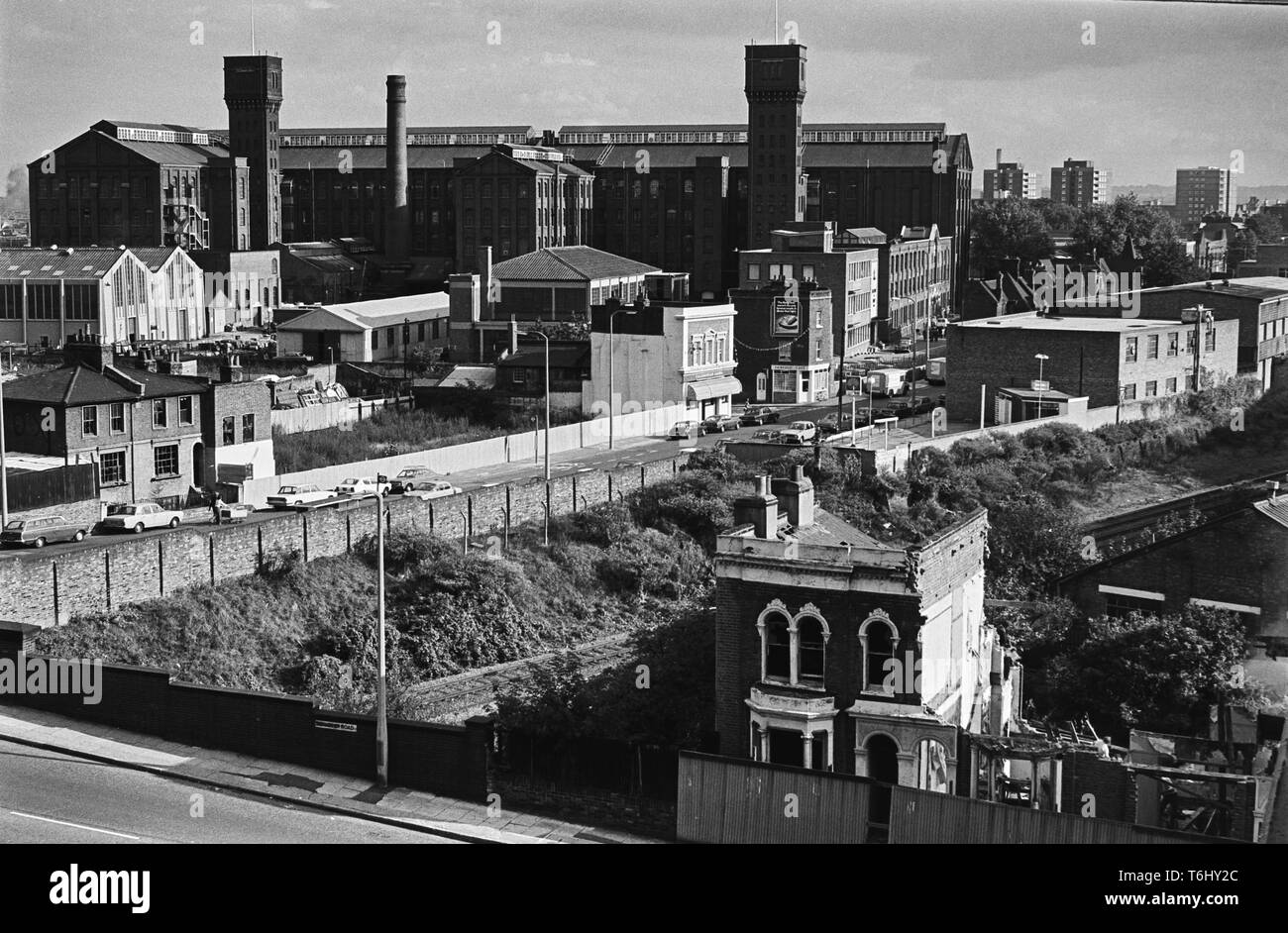 15/28 Tower Hamlets Bow  Fairfield Rd and Bryant and May 1977 Stock Photo