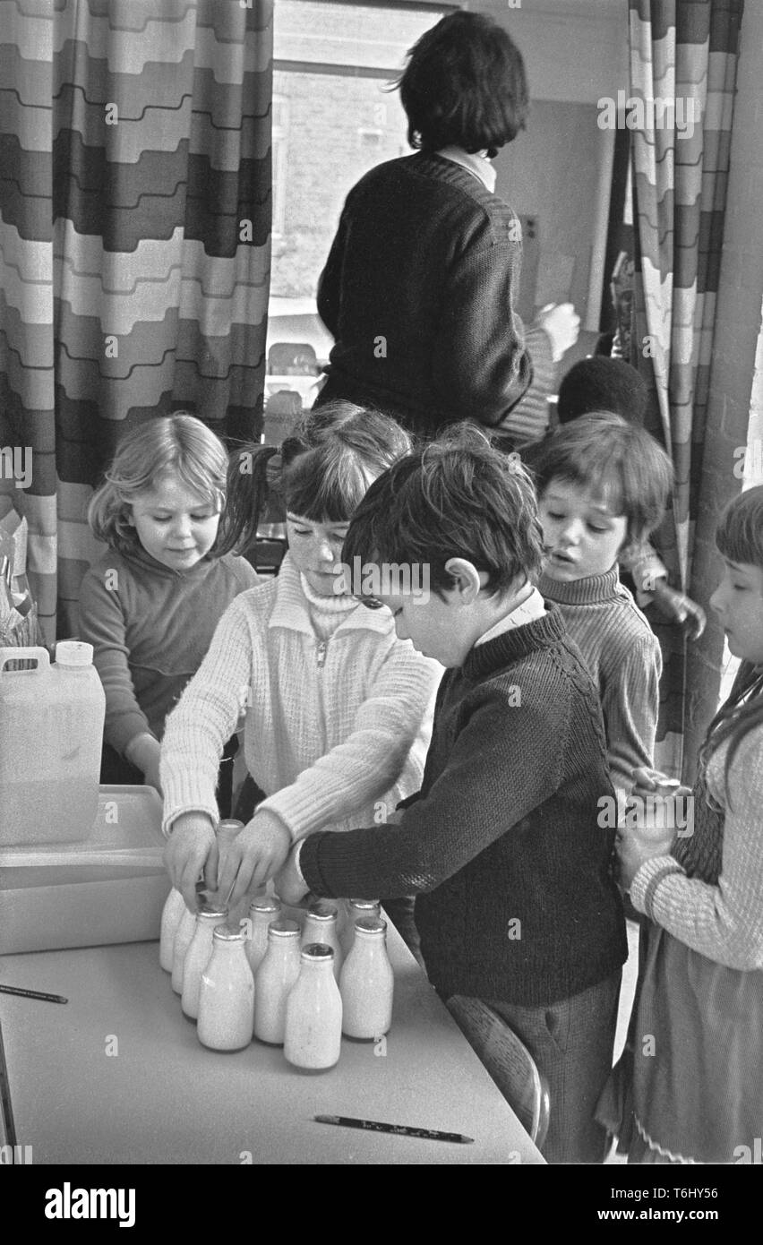 39/37 Tower Hamlets Lawdale Infants school Bethnal Green 1978 Stock Photo