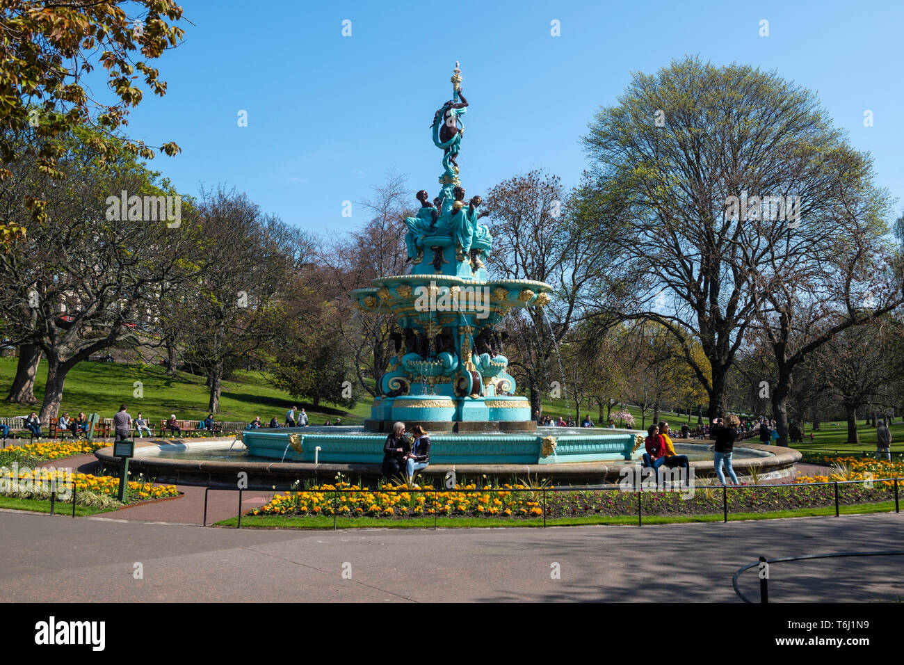 Fountain Park Edinburgh High Resolution Stock Photography and Images