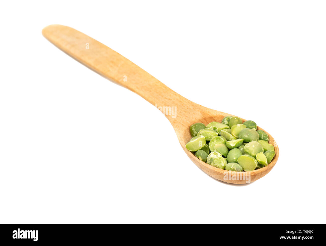 ложка гороха. горох в деревянной ложке. крупа на ложке с горохом. крупа на ложке с горохом. ложка горошка.