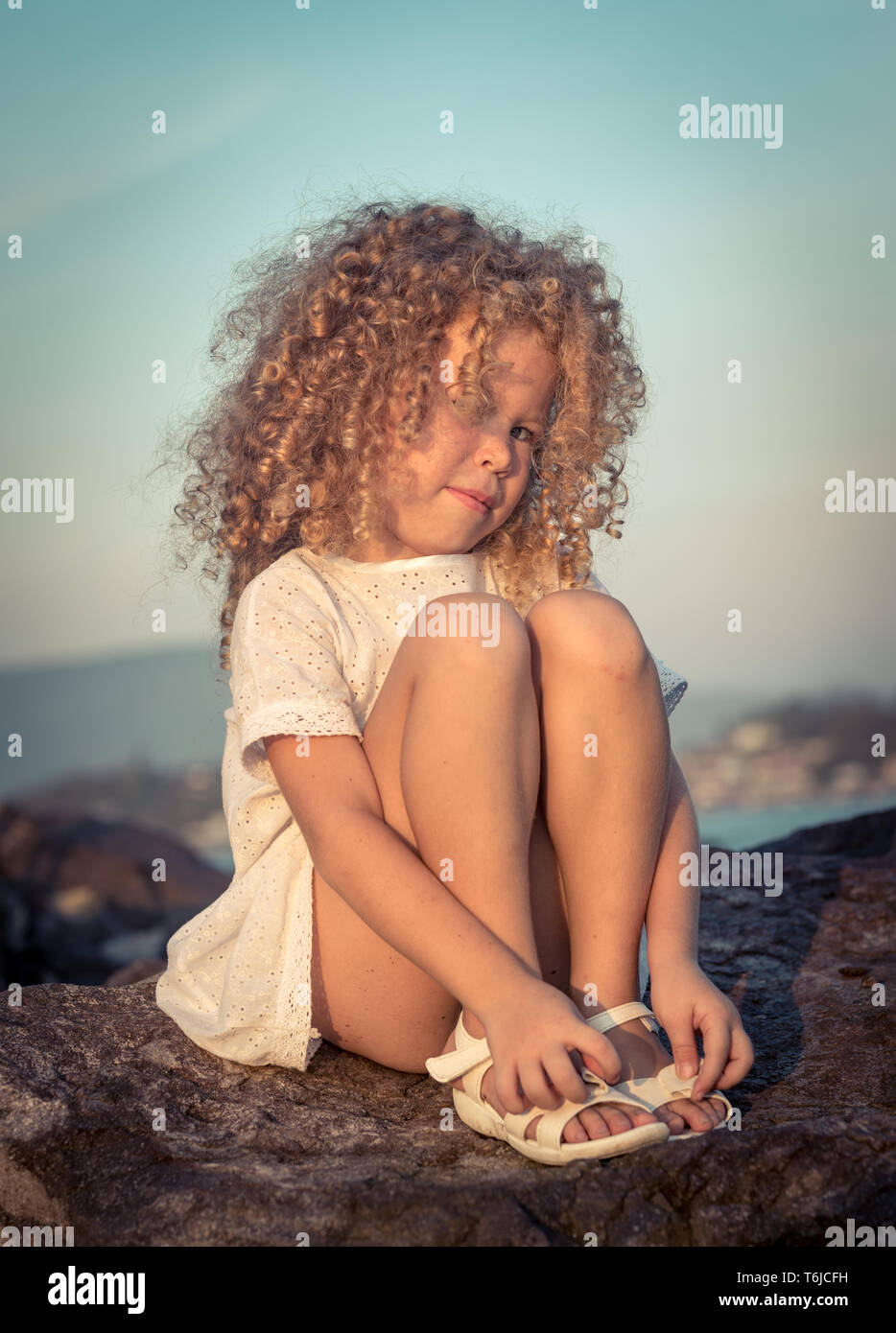 Little Girl Hi-Res Stock Photography And Images - Alamy
