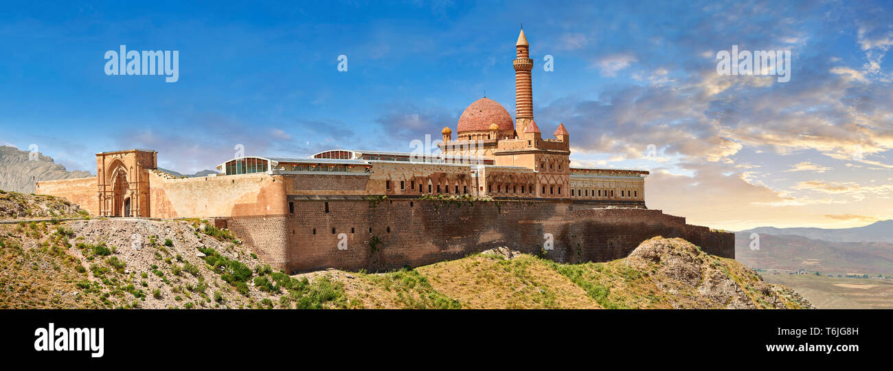 Exterior walls with Minarete of the Mosque of the 18th Century Ottoman architecture of the Ishak Pasha Palace (Turkish: İshak Paşa Sarayı) , Agrı pro Stock Photo