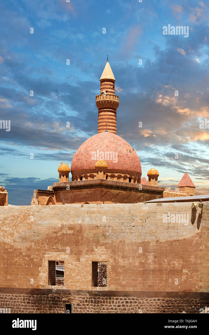 Minarete of the Mosque of the 18th Century Ottoman architecture of the Ishak Pasha Palace (Turkish: İshak Paşa Sarayı) ,  Agrı province of eastern Tur Stock Photo